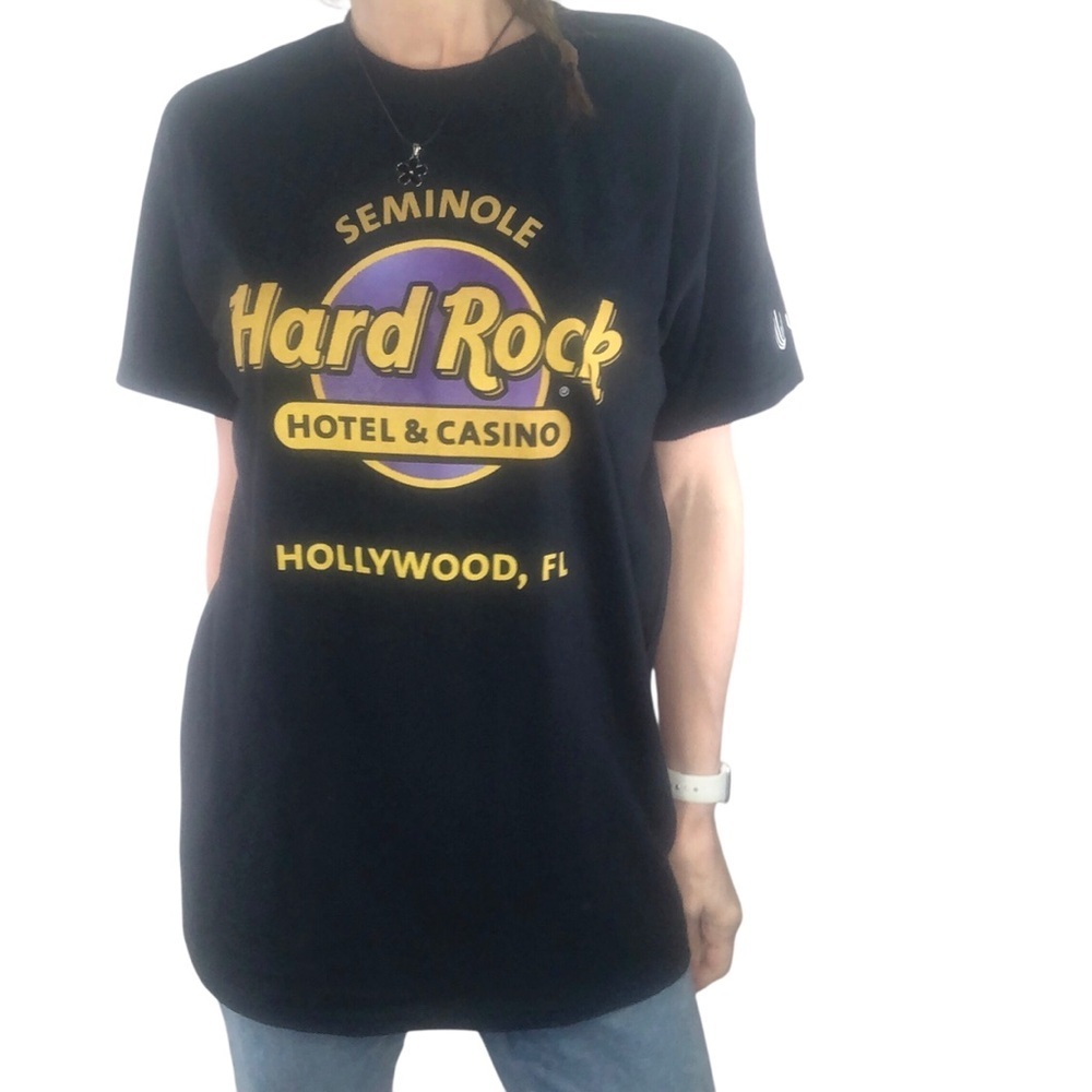 Hard Rock Cafe Black T Shirt Graphic Tee Sz M Seminole Hollywood Florida Rock